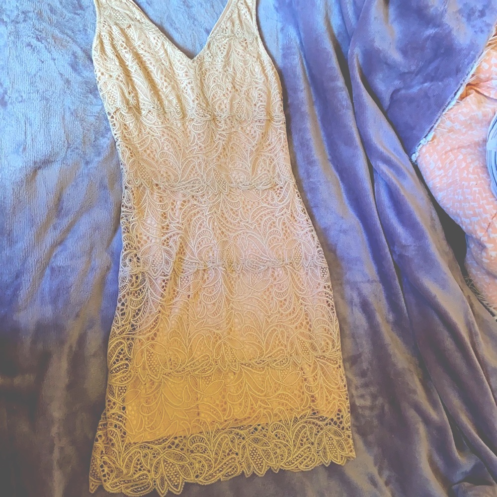 Beautiful Bebe dress ❤️❤️❤️